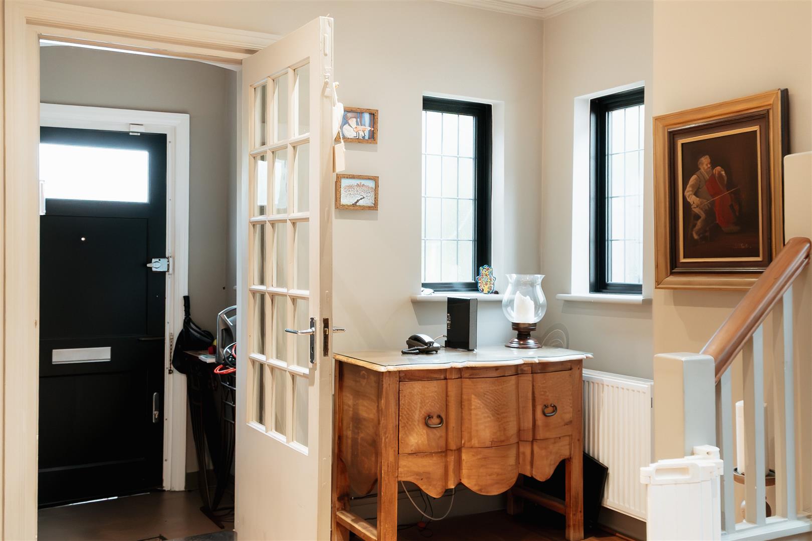 7 bed property in Hendon Lane, London